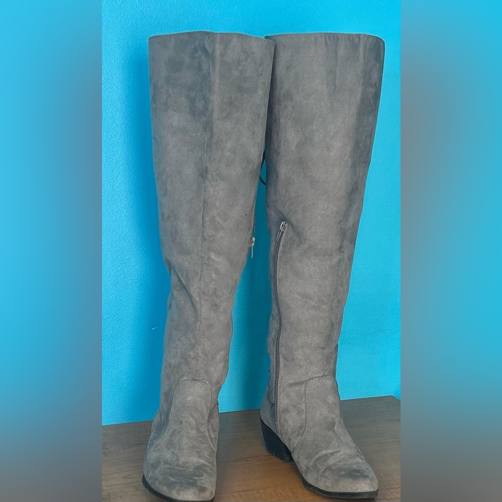 Let’s Stroll over the knee tie up boots - Picture 3 of 6